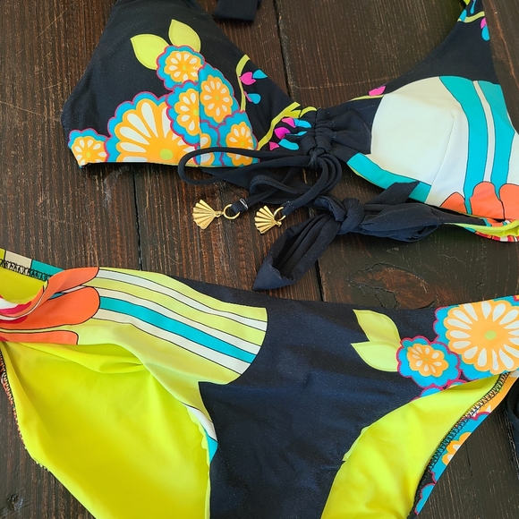 Trina Turk Two Piece Bathing Suit - Picture 15 of 16